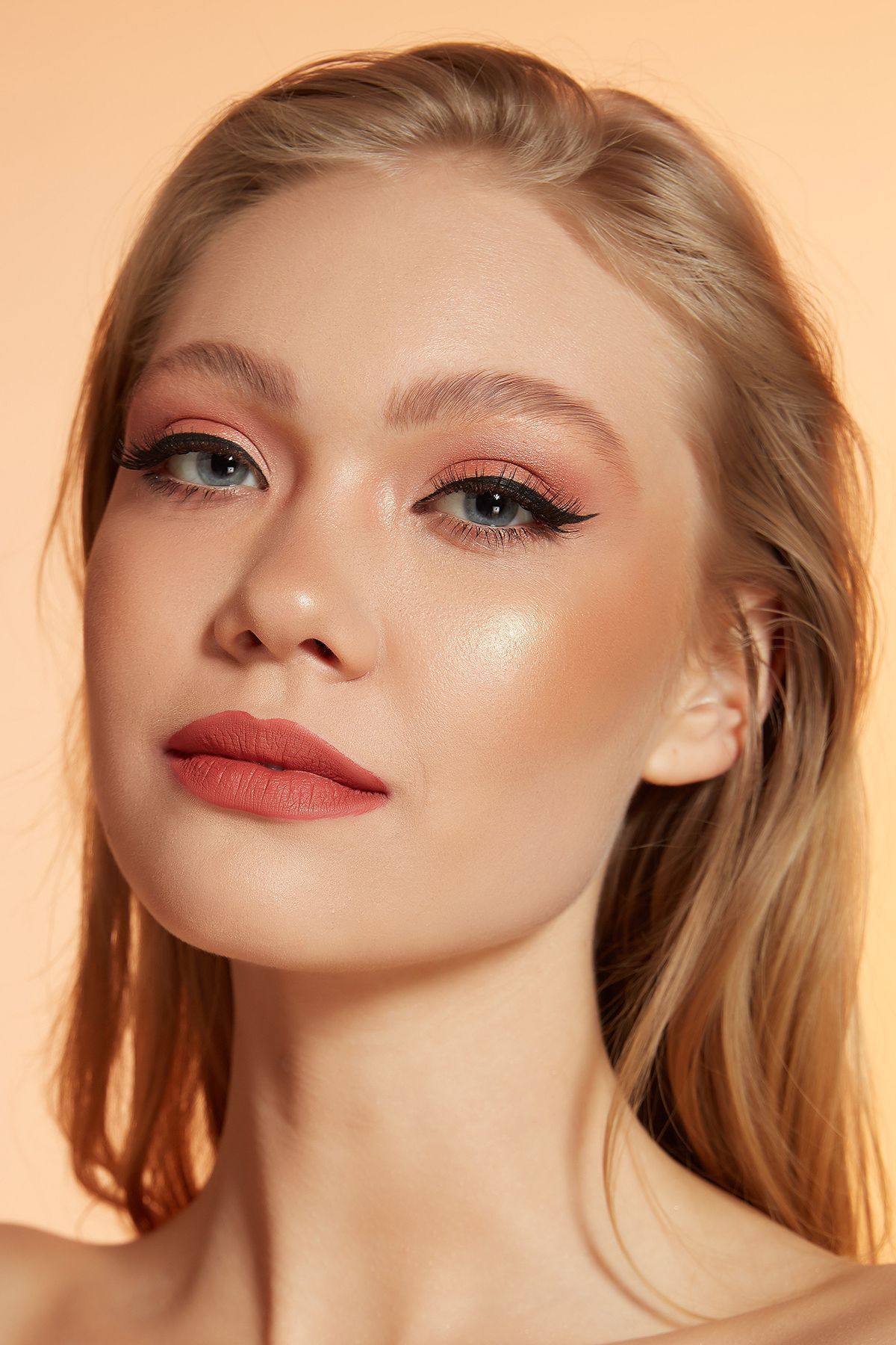 Makeover Waterproof 24 Hour Eyeliner Pencil